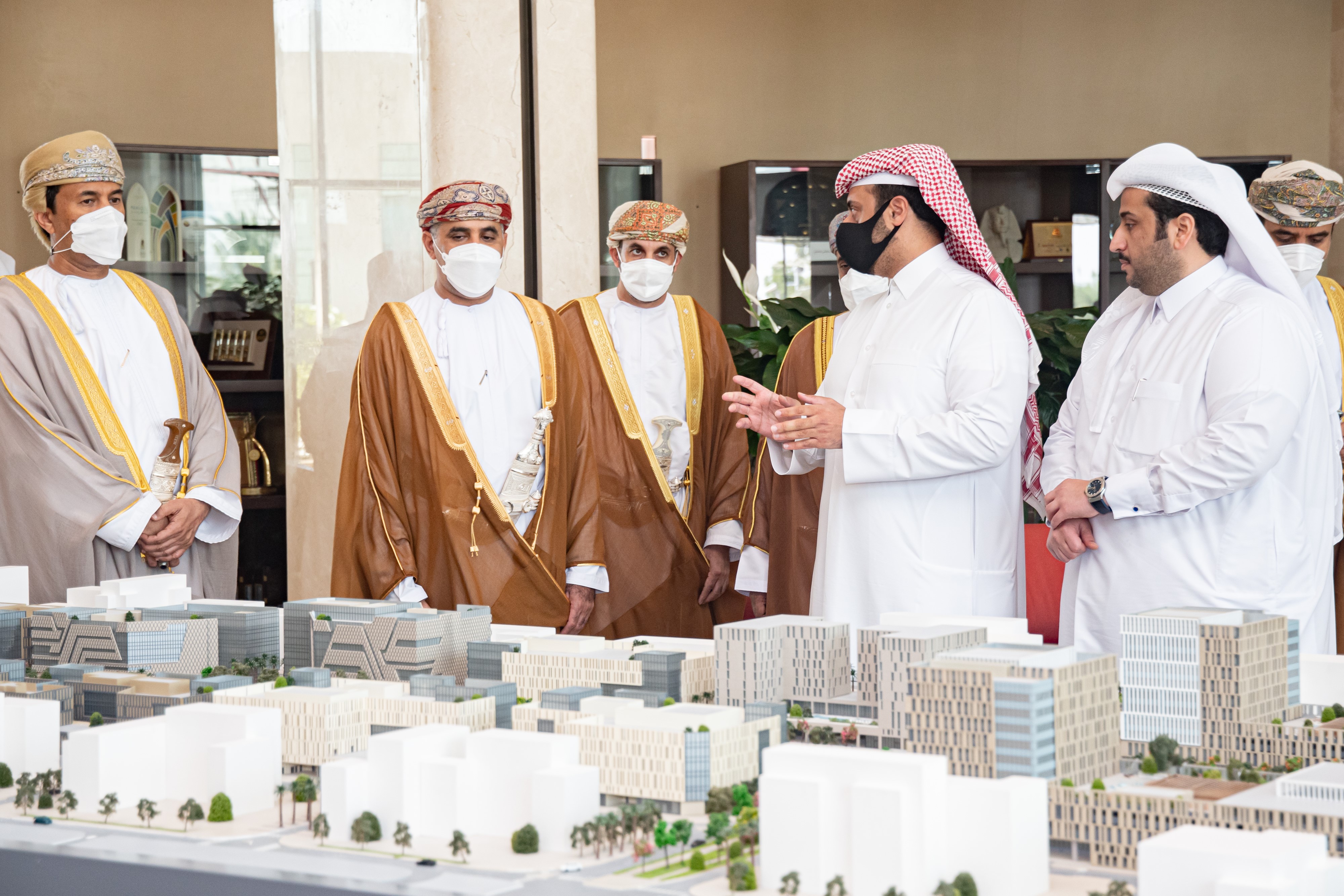 Oman s Minister Of Housing And Urban Planning Visits Qatari Diar s 